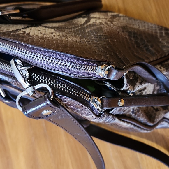 Snake Skin Laptop Cross Body - Picture 3 of 12